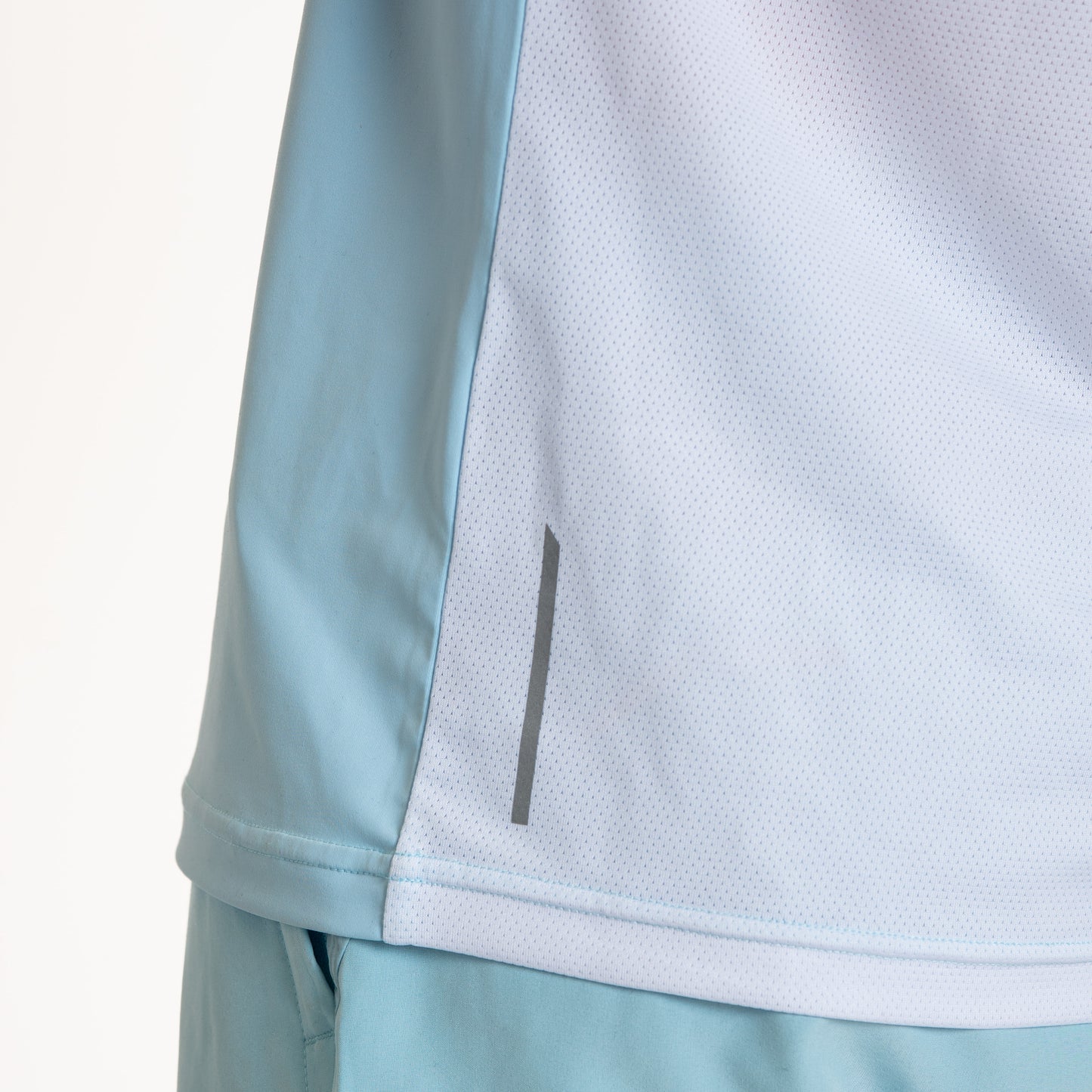 Aura T-shirt - Light Blue