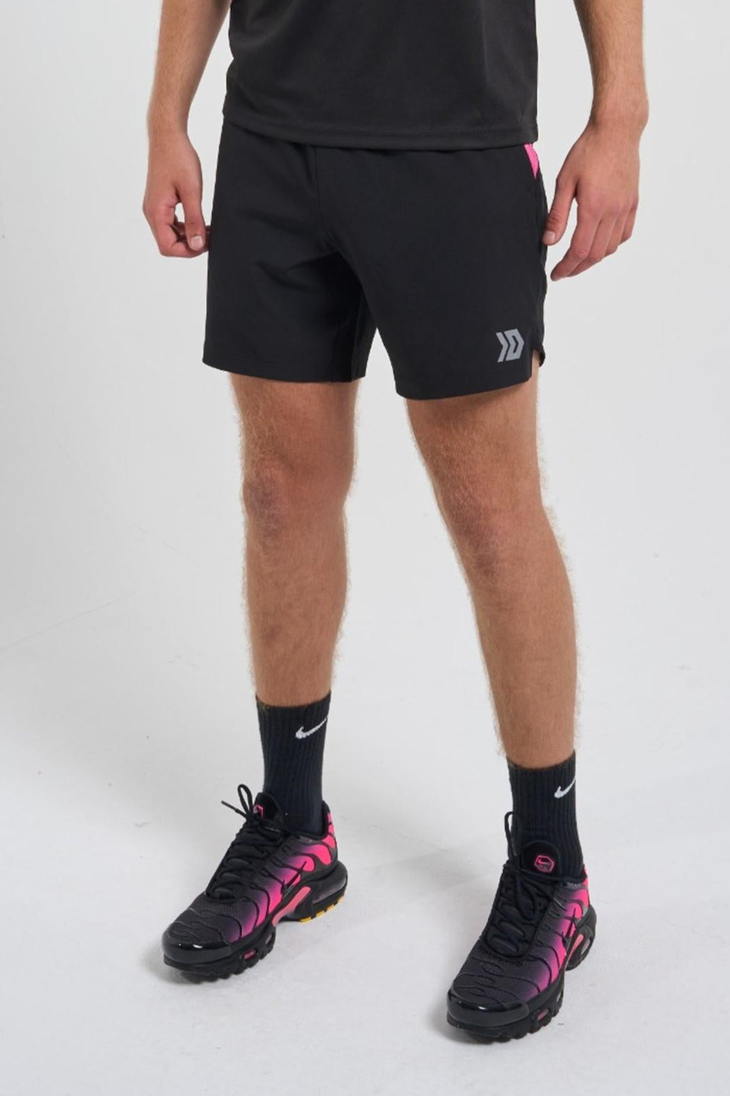 Vorley Shorts - Black/Pink